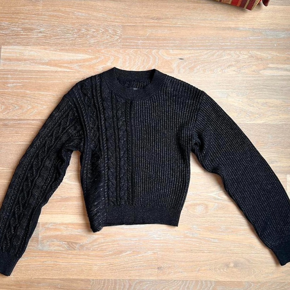 Sooooo fun crew neck sweater RTA